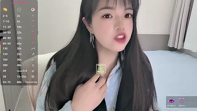 Snapshot of Dialog_Mu chatting on 12.05.25 Dialog Mu online show from 12.05.25