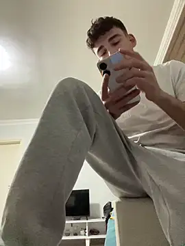 yasinesra757  online show from 12.23.25