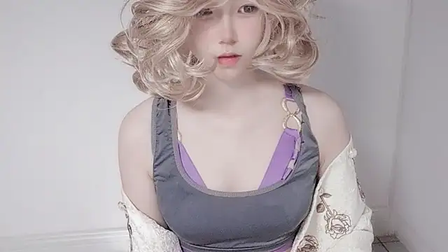 JuliaNoir online show from 03.18.26