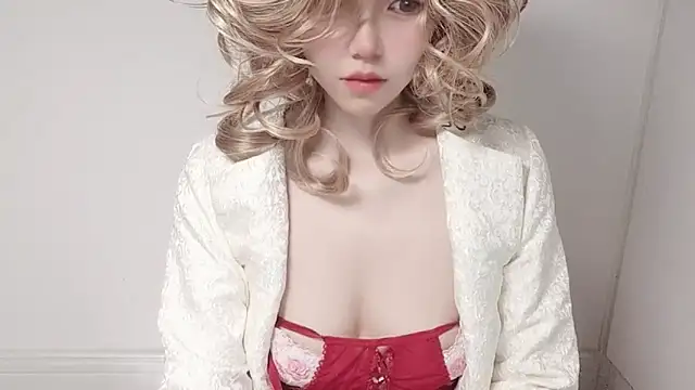 JuliaNoir online show from 03.20.26