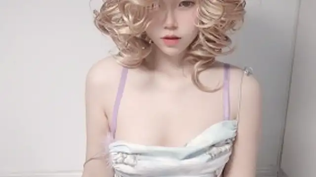 JuliaNoir online show from 03.25.26