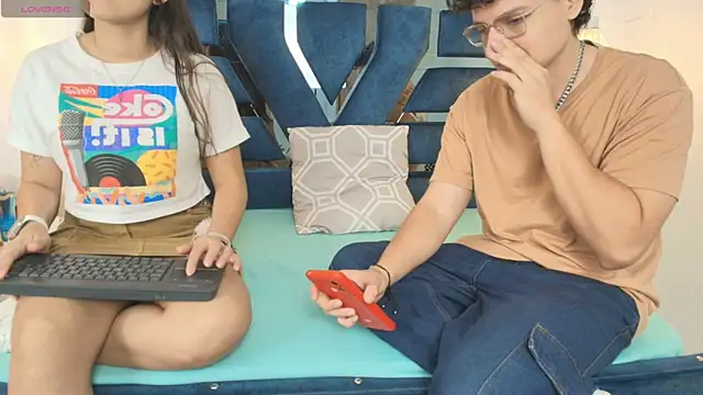 Zoe And Dylan  online show from 11.11.25