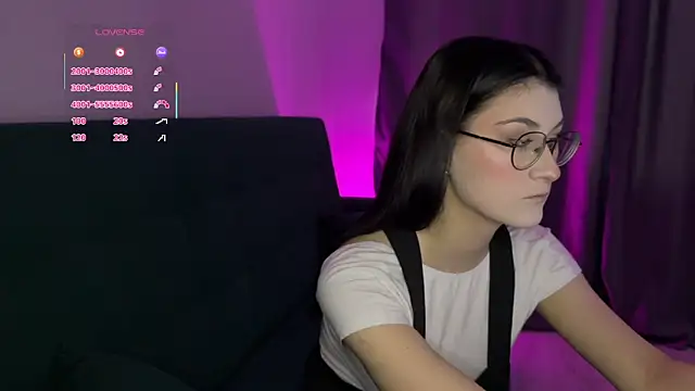 LinnaFairy online show from 11.24.25