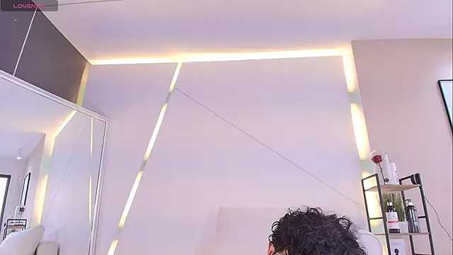 Snapshot of DamianVice chatting on 11.09.25 DamianVice online show from 11.09.25