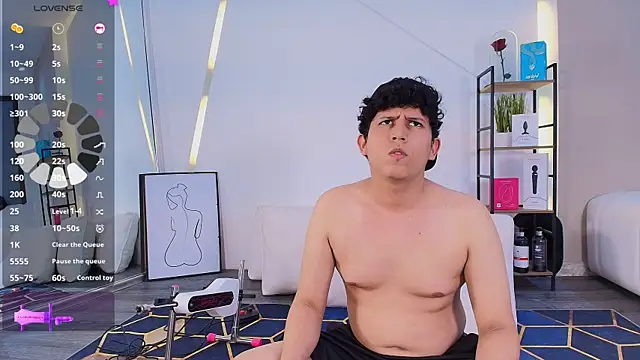 Snapshot of DamianVice chatting on 11.23.25 DamianVice online show from 11.23.25