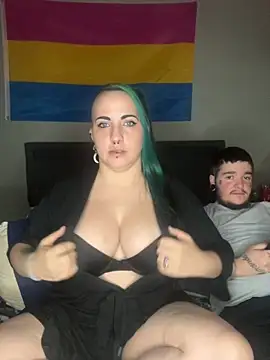 Snapshot of Chaos_Reign chatting on 11.20.25 Chaos Reign online show from 11.20.25