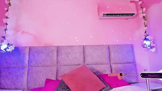 Snapshot of Charlote_masson chatting on 03.12.26 Charlote masson online show from 03.12.26