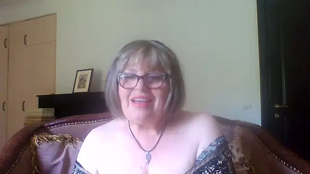 Snapshot of Milaniya606 chatting on 07.16.26 Milaniya606 online show from 07.16.26