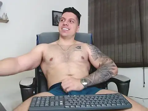 Snapshot of Noah_Swagger_ chatting on 11.30.25 Noah Swagger online show from 11.30.25