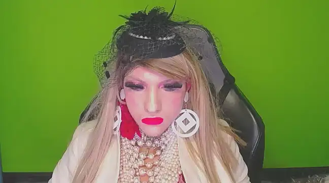 Snapshot of VanesaCrossic chatting on 03.23.25 VanesaCrossic online show from 03.23.25