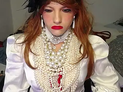 Snapshot of VanesaCrossic chatting on 10.30.25 VanesaCrossic online show from 10.30.25