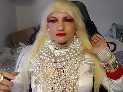 Snapshot of VanesaCrossic chatting on 12.02.25 VanesaCrossic online show from 12.02.25