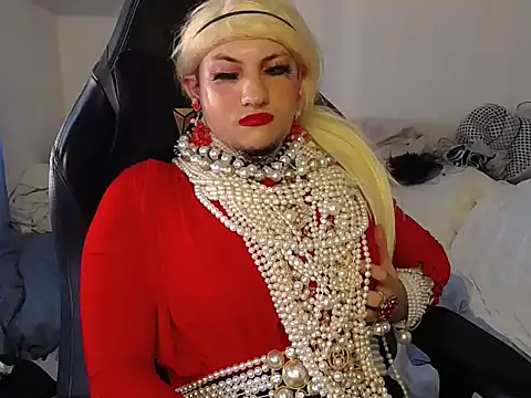 VanesaCrossic online show from 12.21.25