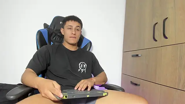 dorman boy online show from 01.08.26