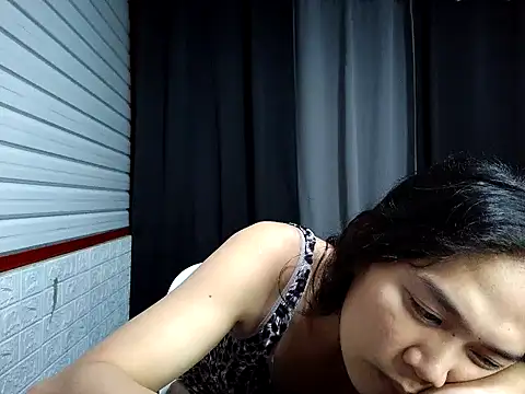 Snapshot of xwildflowerx chatting on 11.25.25 xwildflowerx online show from 11.25.25