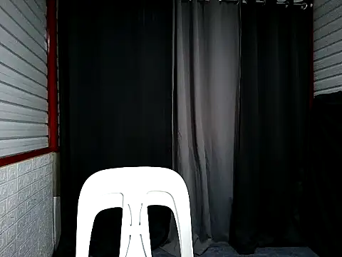 Snapshot of xwildflowerx chatting on 12.01.25 xwildflowerx online show from 12.01.25