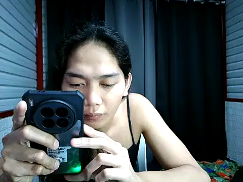 Snapshot of xwildflowerx chatting on 12.03.25 xwildflowerx online show from 12.03.25