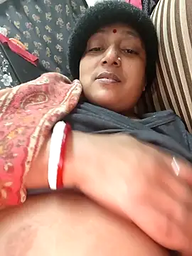 Snapshot of Hot-Sana2 chatting on 12.20.25 Hot-Sana2 online show from 12.20.25