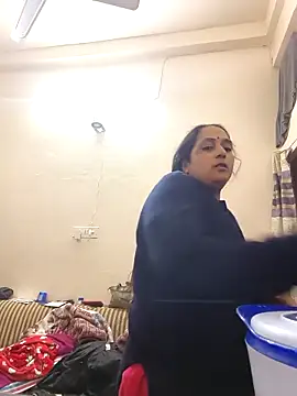 Snapshot of Hot-Sana2 chatting on 12.22.25 Hot-Sana2 online show from 12.22.25