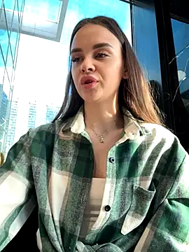 Snapshot of KristiRich chatting on 11.15.25 KristiRich online show from 11.15.25