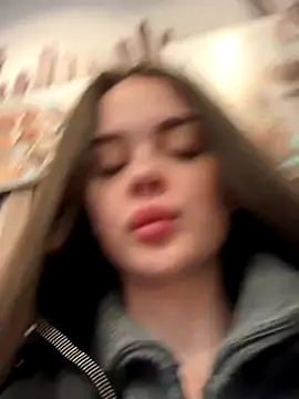 Snapshot of KristiRich chatting on 11.16.25 KristiRich online show from 11.16.25