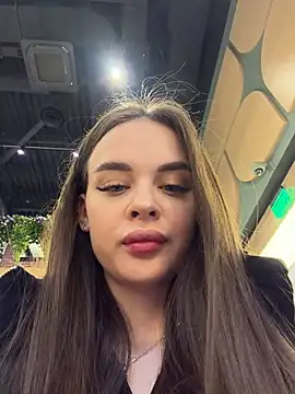 Snapshot of KristiRich chatting on 12.15.25 KristiRich online show from 12.15.25