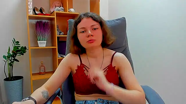 Snapshot of Stella-Maers chatting on 05.22.26 Stella-Maers online show from 05.22.26