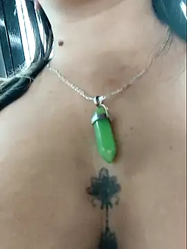 Snapshot of cataleyamyst chatting on 12.21.25 cataleyamyst online show from 12.21.25