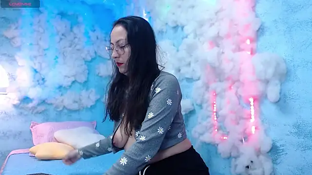 Lauryn Jones online show from 02.03.26