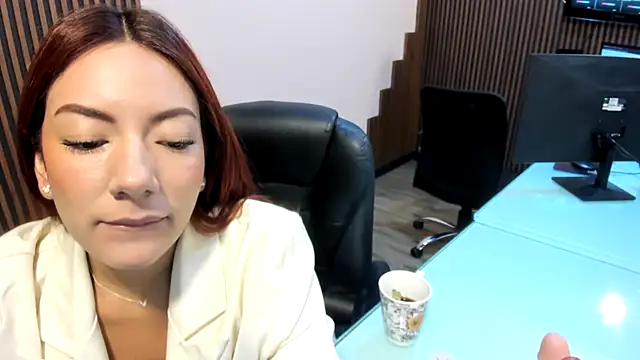 desk desire online show from 01.12.26