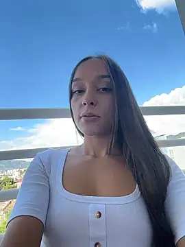 Snapshot of Brunettecollins05 chatting on 11.21.25 Brunettecollins05 online show from 11.21.25