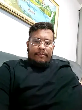 Snapshot of Cowboygoiano_94 chatting on 11.01.25 Cowboygoiano 94 online show from 11.01.25