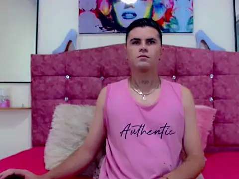 Snapshot of Sebastian_Loaiza chatting on 11.21.25 Sebastian Loaiza online show from 11.21.25