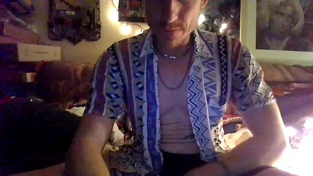 jigglethaypussi online show from 11.10.25