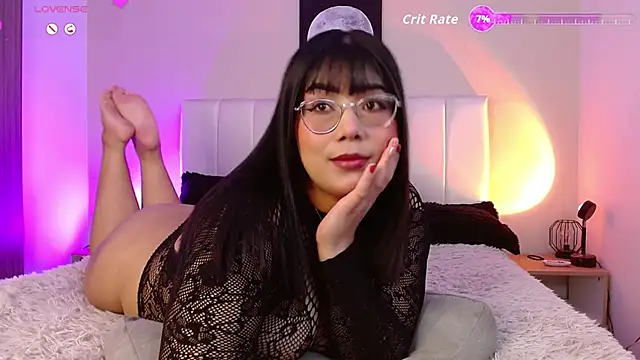 Snapshot of AlexaHart chatting on 11.14.25 AlexaHart online show from 11.14.25