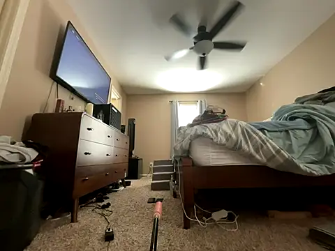 Snapshot of Antnjon chatting on 12.03.25 Antnjon online show from 12.03.25