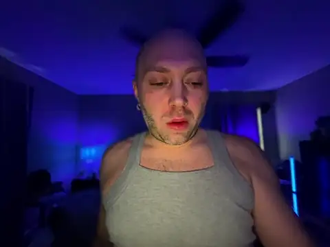 Snapshot of Antnjon chatting on 12.21.25 Antnjon online show from 12.21.25