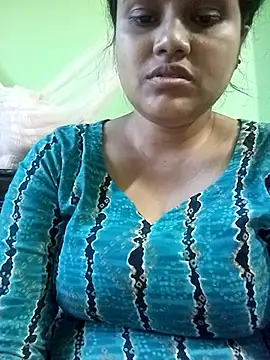 Snapshot of Tina_250 chatting on 12.14.25 Tina 250 online show from 12.14.25