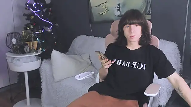 CutieKai  online show from 01.10.26