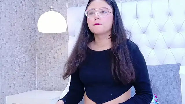 Snapshot of ScarlettPetrova chatting on 12.03.25 ScarlettPetrova online show from 12.03.25