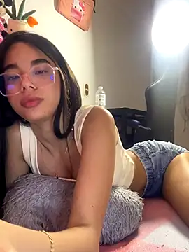 Milleradhara24 online show from 12.14.25