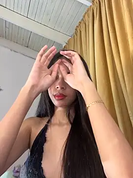 Snapshot of Milleradhara24 chatting on 06.13.26 Milleradhara24 online show from 06.13.26
