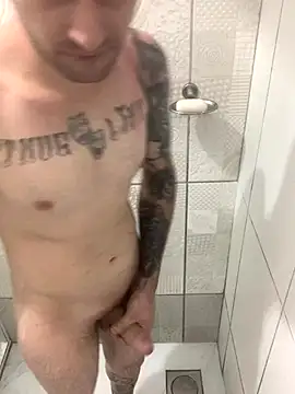 Snapshot of Manfredini607452 chatting on 11.25.25 Manfredini607452 online show from 11.25.25