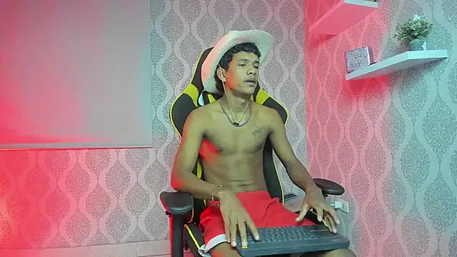 Snapshot of Boy_savoy chatting on 02.15.26 Boy savoy online show from 02.15.26