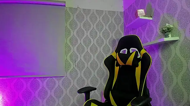 Snapshot of Boy_savoy chatting on 02.18.26 Boy savoy online show from 02.18.26