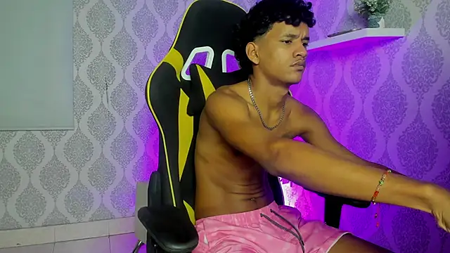 Snapshot of Boy_savoy chatting on 02.20.26 Boy savoy online show from 02.20.26