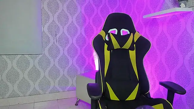 Snapshot of Boy_savoy chatting on 02.21.26 Boy savoy online show from 02.21.26