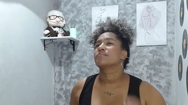 Snapshot of Ambar_foxy chatting on 11.07.25 Ambar foxy online show from 11.07.25