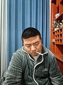 Snapshot of BPTT001 chatting on 12.14.25 BPTT001 online show from 12.14.25