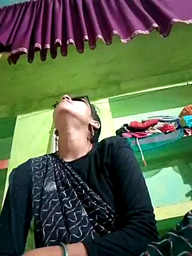 Snapshot of Sexy_monikah chatting on 12.14.25 Sexy monikah online show from 12.14.25